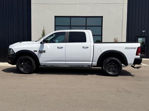 Bright White Clearcoat 2021 RAM 1500 Classic SLT
