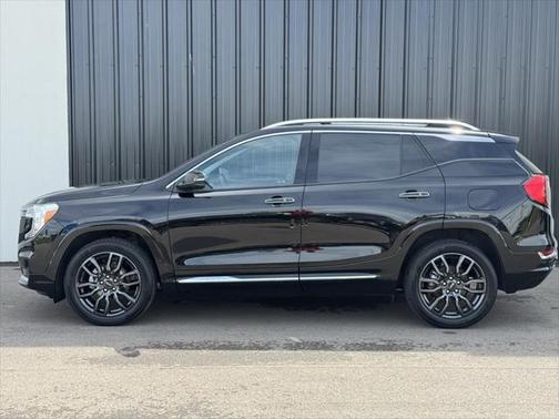 2023 GMC Terrain Denali