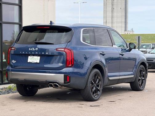 Midnight Lake Blue 2025 Kia Telluride S