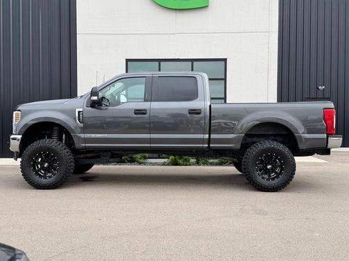 Magnetic 2019 Ford F-250 XLT