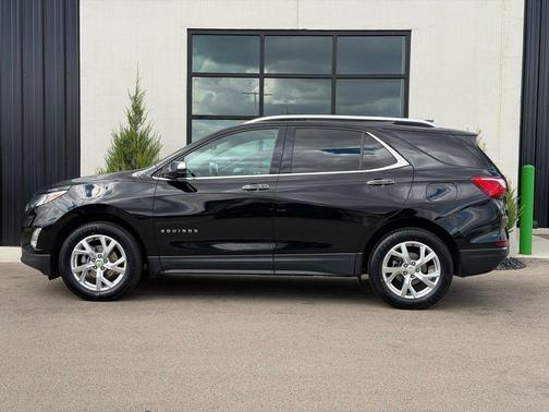 Mosaic Black Metallic 2020 Chevrolet Equinox L