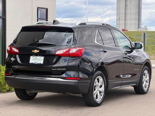Mosaic Black Metallic 2020 Chevrolet Equinox L