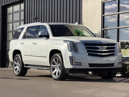 2018 Cadillac Escalade Luxury