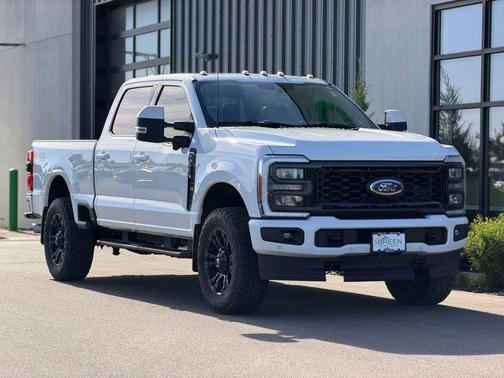 Oxford White 2023 Ford F-350 Lariat