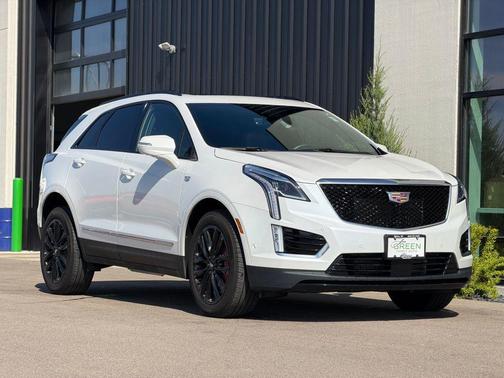 Crystal White Tricoat 2023 Cadillac XT5 Sport