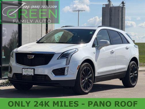 Crystal White Tricoat 2023 Cadillac XT5 Sport