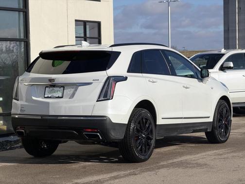 2023 Cadillac XT5 Sport