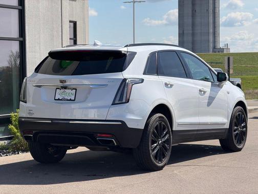 Crystal White Tricoat 2023 Cadillac XT5 Sport
