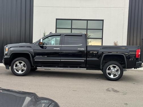 2016 GMC Sierra 2500 Denali