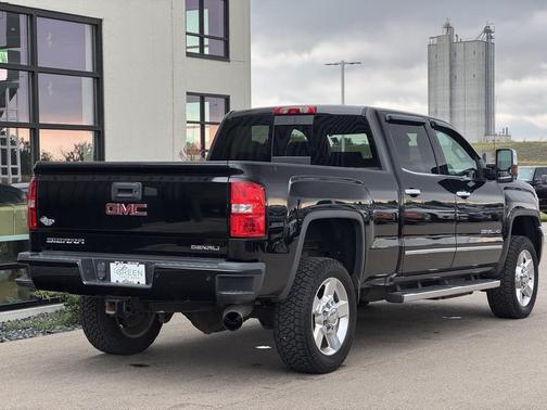 2016 GMC Sierra 2500 Denali