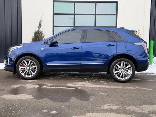 2023 Cadillac XT5 Sport