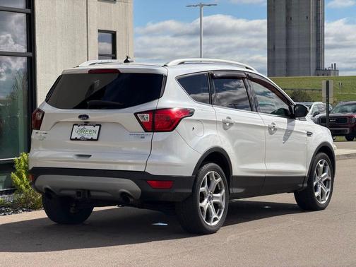White Platinum Metallic Tri-Coat 2019 Ford Escape Titanium