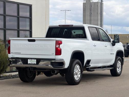 Summit White 2025 Chevrolet Silverado 2500 LT