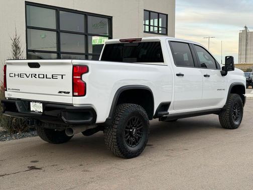 2025 Chevrolet Silverado 2500 4WD Crew Cab Standard Bed ZR2