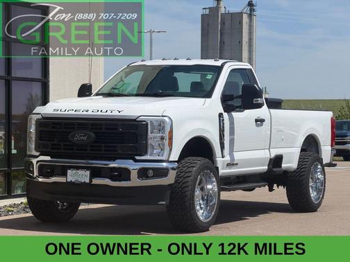 Oxford White 2024 Ford F-350 XL