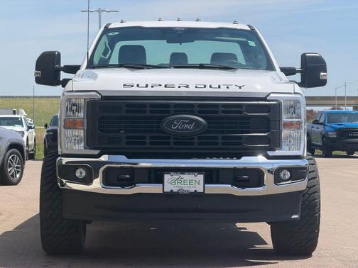 Oxford White 2024 Ford F-350 XL