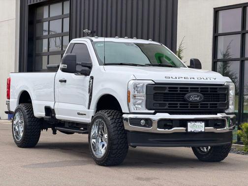 Oxford White 2024 Ford F-350 XL