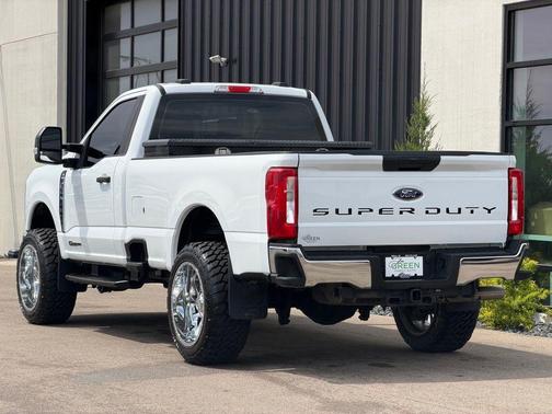 Oxford White 2024 Ford F-350 XL