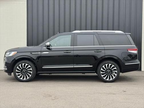 2023 Lincoln Navigator Black Label