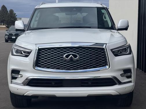 2023 INFINITI QX80 Luxe