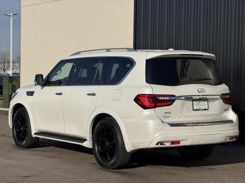 2023 INFINITI QX80 Luxe