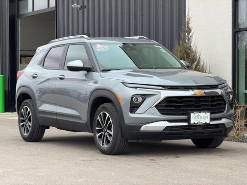 Sterling Gray Metallic 2025 Chevrolet Trailblazer LT
