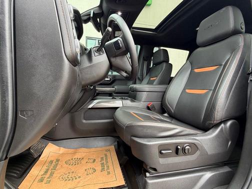 Summit White 2021 GMC Sierra 2500 AT4