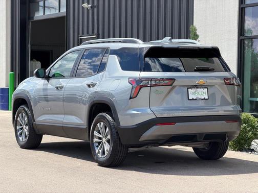 Sterling Gray Metallic 2025 Chevrolet Equinox 1LT