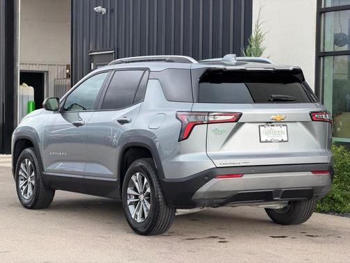 Sterling Gray Metallic 2025 Chevrolet Equinox 1LT