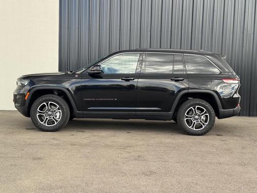 2022 Jeep Grand Cherokee Trailhawk