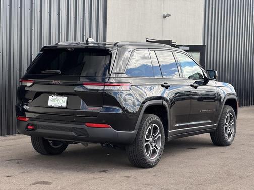 2022 Jeep Grand Cherokee Trailhawk