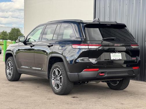 2022 Jeep Grand Cherokee Trailhawk