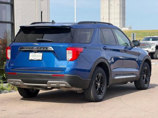 Blue Metallic 2023 Ford Explorer XLT