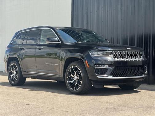 2022 Jeep Grand Cherokee Summit