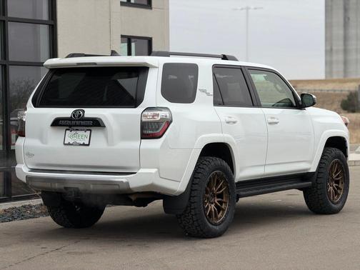 2024 Toyota 4Runner TRD Off Road