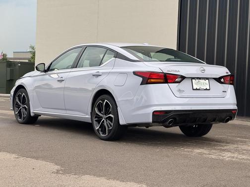 2024 Nissan Altima SR Intelligent AWD