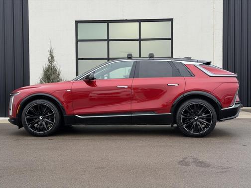 2025 Cadillac LYRIQ Luxury