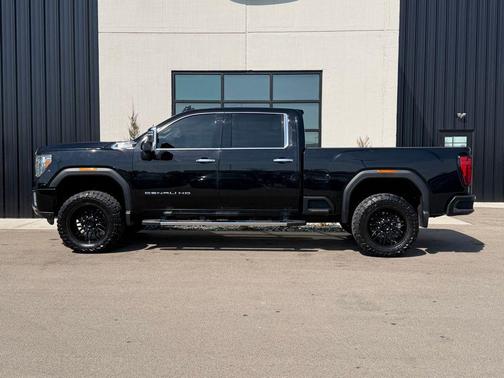 Onyx Black 2022 GMC Sierra 3500 Denali
