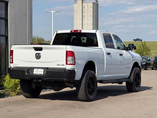 Bright White Clearcoat 2022 RAM 2500 Tradesman Crew Cab 4x4 6'4' Box