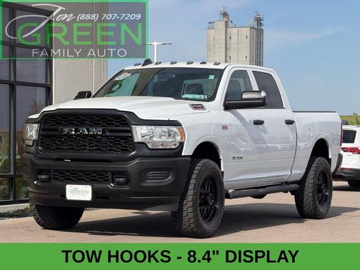 Bright White Clearcoat 2022 RAM 2500 Tradesman Crew Cab 4x4 6'4' Box