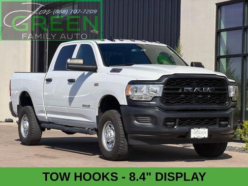 Bright White Clearcoat 2022 RAM 2500 Tradesman Crew Cab 4x4 6'4' Box