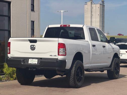 Bright White Clearcoat 2022 RAM 2500 Tradesman Crew Cab 4x4 6'4' Box
