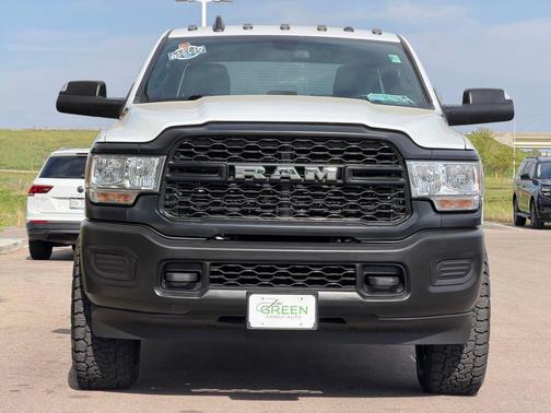 Bright White Clearcoat 2022 RAM 2500 Tradesman Crew Cab 4x4 6'4' Box