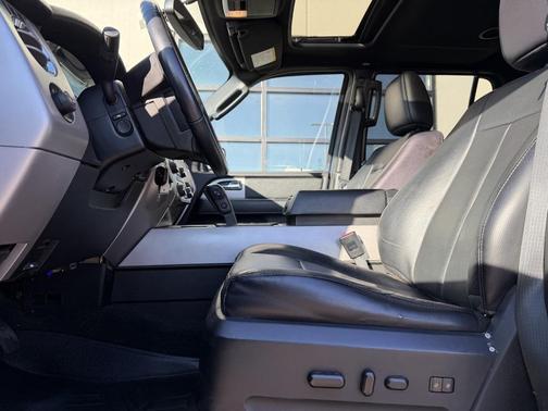 2017 Ford Expedition XLT