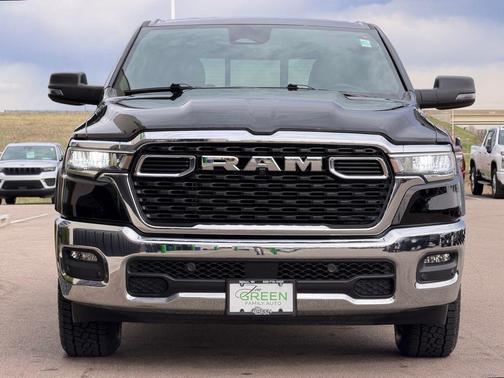 Diamond Black Crystal Pearlcoat 2025 RAM 1500 Big Horn/Lone Star