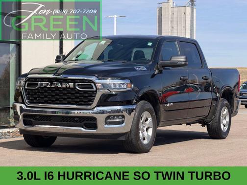 Diamond Black Crystal Pearlcoat 2025 RAM 1500 Big Horn/Lone Star