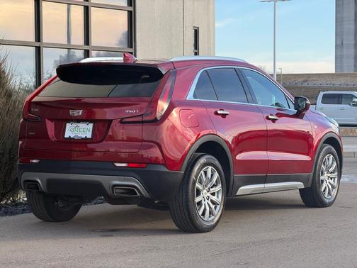 2022 Cadillac XT4 Premium Luxury