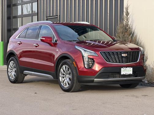 2022 Cadillac XT4 Premium Luxury