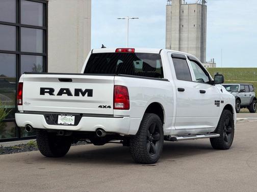 Bright White Clearcoat 2019 RAM 1500 Express