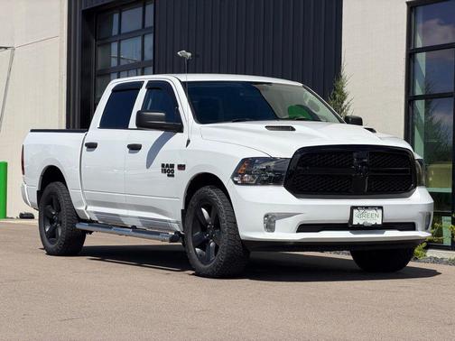 Bright White Clearcoat 2019 RAM 1500 Express